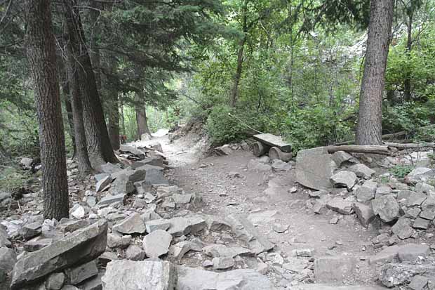 Hanging Lake Trail