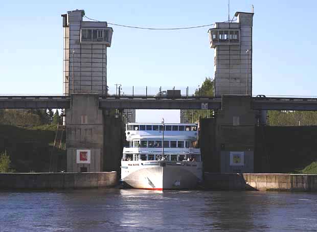 Cruising the Inland Waterways of Russia