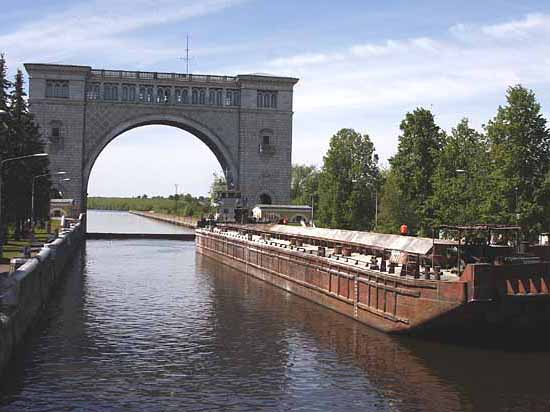 Cruising the Inland Waterways of Russia