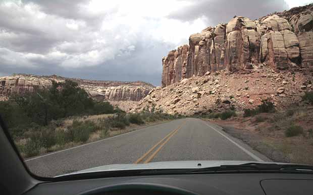 Newspaper Rock to Elephant Hill