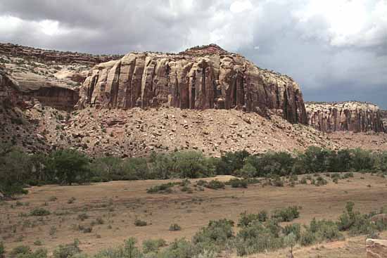 Newspaper Rock to Elephant Hill