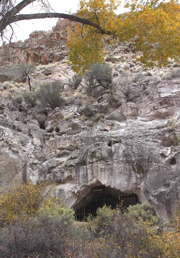 Cave of a Hundred Hands