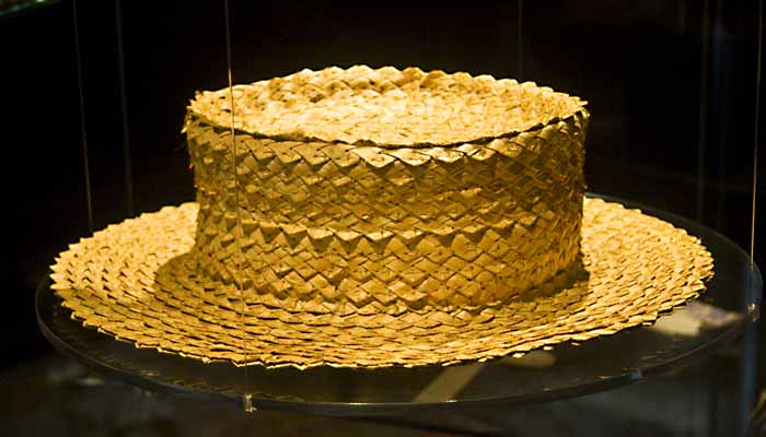 convict's hat