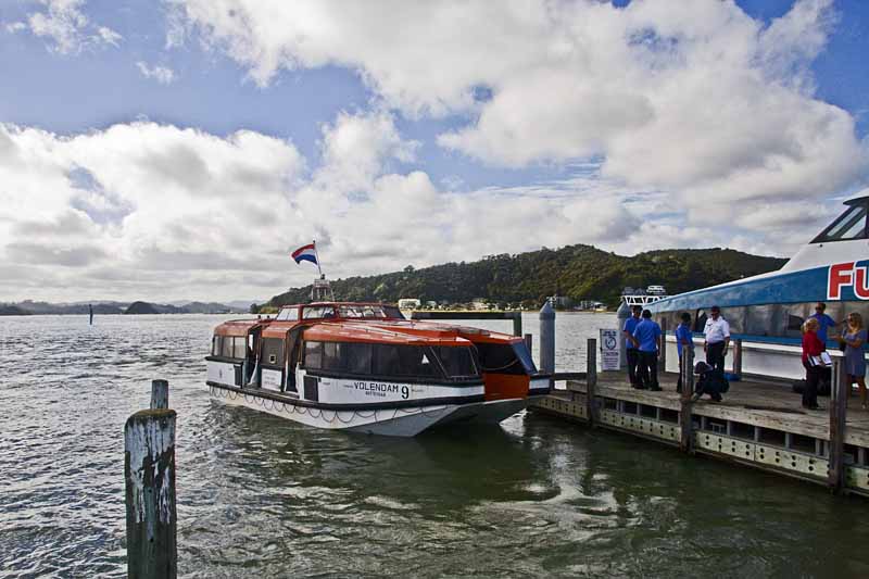 tendering in to dock